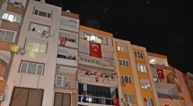 ALİAĞALILAR TÜM TÜRKİYE İLE AYNI ANDA İSTİKLAL MARŞINI OKUDU