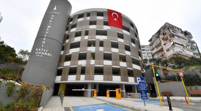 İZMİR'DE ŞEHİT VE GAZİ YAKINLARINA BÜYÜKŞEHİR OTOPARKLARI ÜCRETSİZ