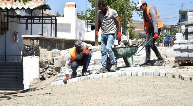 HACIÖMERLİ VE YENİ ŞAKRAN MAHALLELERİNDE YOL BAKIM ÇALIŞMALARI BAŞLADI