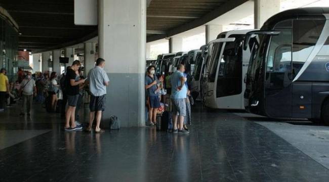 İZMİR'DE ŞEHİRLERARASI OTOBÜS BİLETLERİ ZAMLANDI