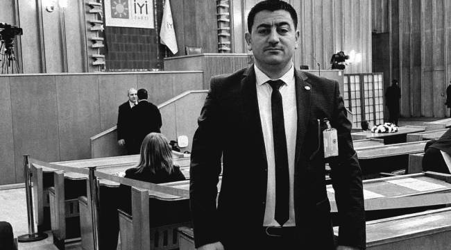 İYİ PARTİ ALİAĞA İLÇE BAŞKANLIĞI'NDAN 2.İSTİFA HABERİ GELDİ