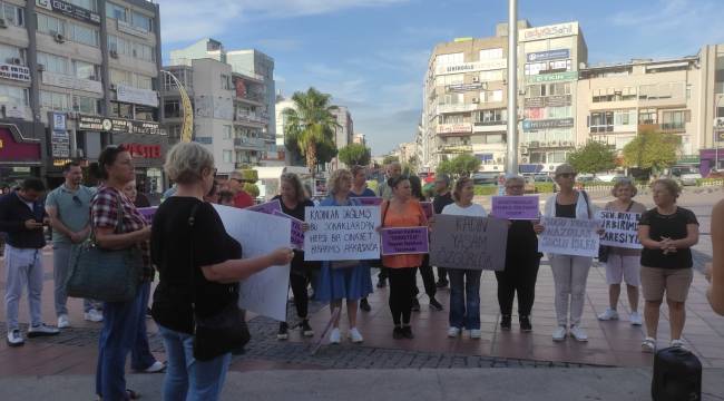 KADIN CİNAYETLERİ ALİAĞA'DA DA PROTESTO EDİLDİ