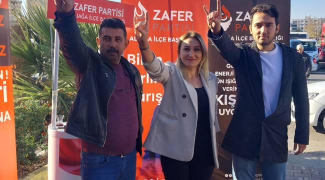 ALİAĞA ZAFER PARTİSİ İZBAN'DA VE PAZAR YERİNDE İMZA KAMPANYASI DÜZENLEDİ